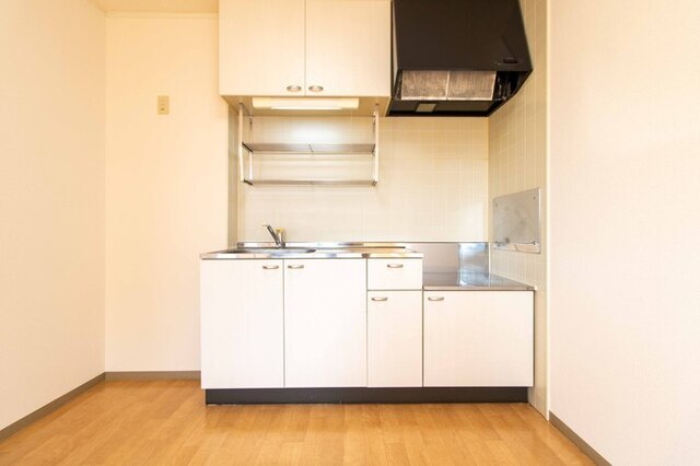 キッチン　１０２・キッチン