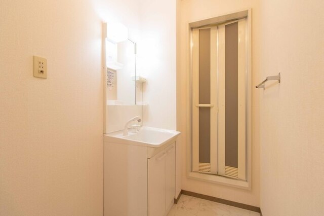 洗面設備　１０２・洗面所