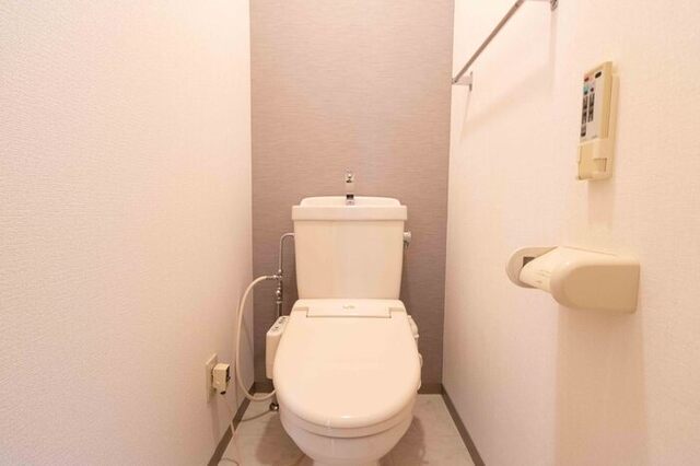 トイレ　１０２・トイレ