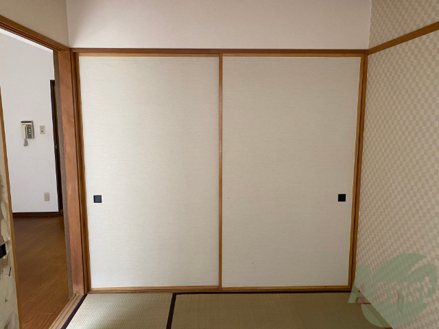 収納　収納はこちらです。高さも十分ございますね。