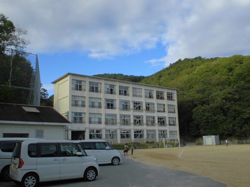 中学校　双葉中学校（中学校）まで3453m