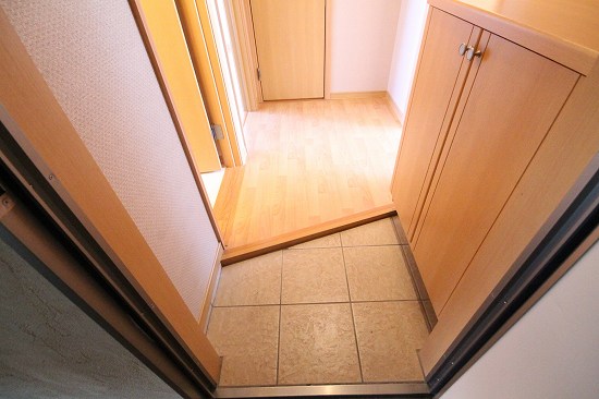 玄関　※写真は類似です