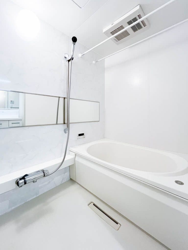 バス・シャワールーム　バス