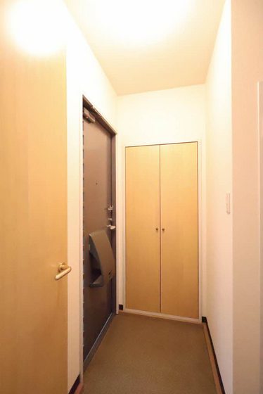 玄関　※別部屋の写真です