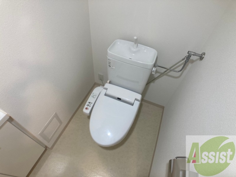 トイレ　ウォシュレット機能がついたトイレ。安心して使用できますね。