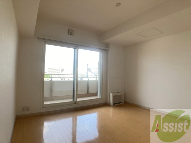 居室・リビング　広くてキレイなお部屋が広がっていて、充実した生活が送れそう。