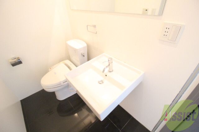 洗面設備　洗面脱衣所もゆったりでお洒落です