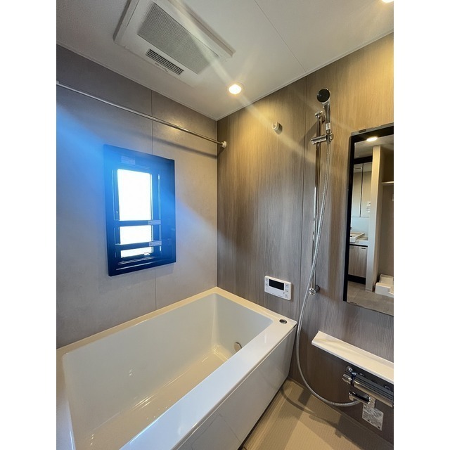 バス・シャワールーム　別部屋参考写真