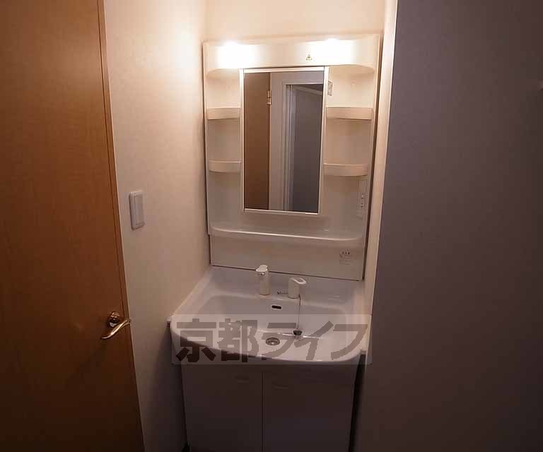 洗面設備　便利なシャンプードレッサーです。