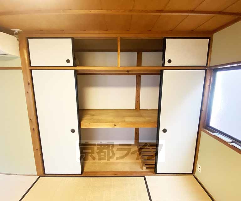 収納　布団や雑貨などが収納できます。