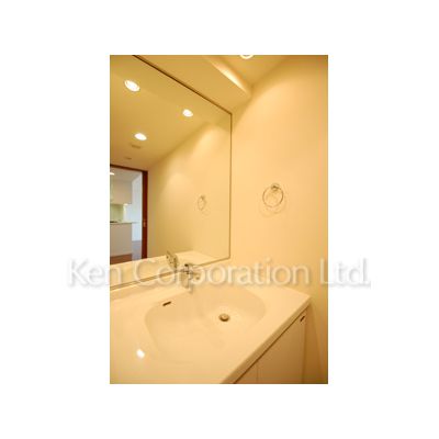 洗面設備　同タイプ14階のお部屋を撮影。仕様が異なることがあります。