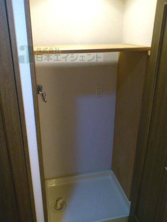 洗面設備　洗濯機置場