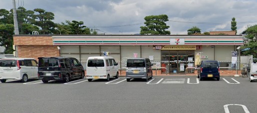 コンビニ　セブンイレブン（コンビニ）まで5657m