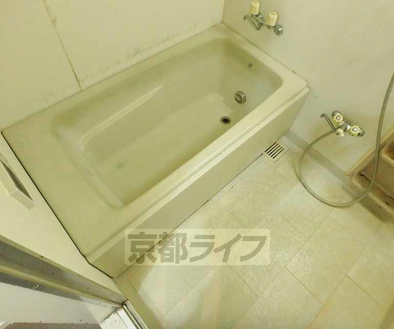 バス・シャワールーム　浴室です。