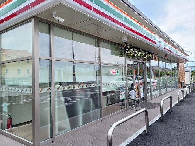 コンビニ　セブンイレブン宮本町店（コンビニ）まで600m