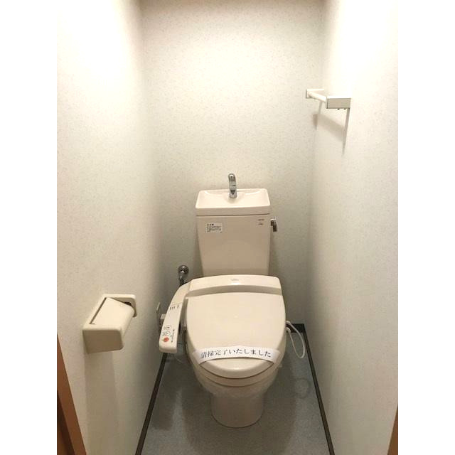 トイレ　グランメゾン椿森