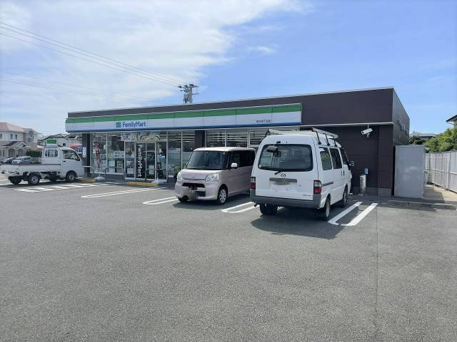 コンビニ　ファミリーマート（コンビニ）まで346m