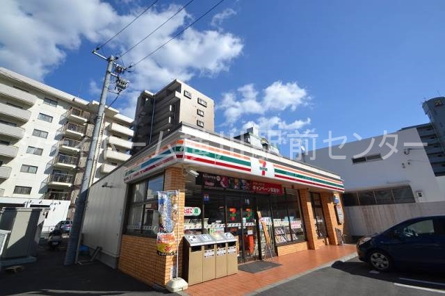 コンビニ　セブンイレブン広島三篠1丁目店（コンビニ）まで166m