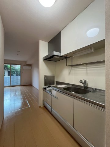 キッチン　コンパクトなキッチンで掃除もラクラク