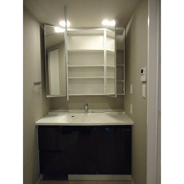 洗面設備　※別号室の参考写真、現況優先※