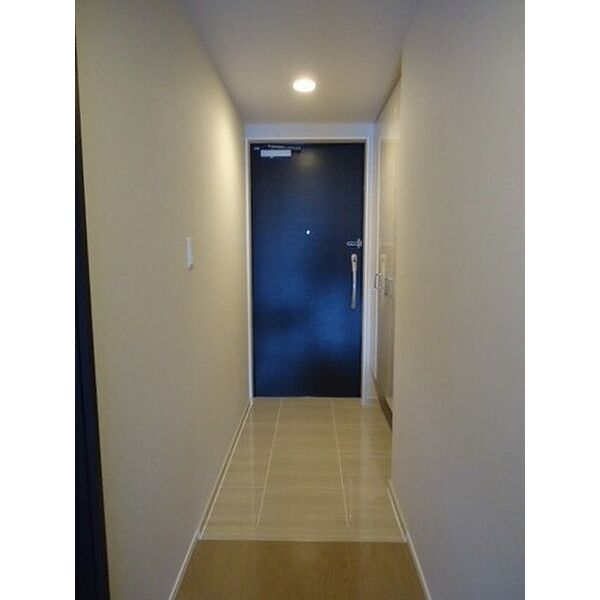 玄関　※別号室の参考写真、現況優先※