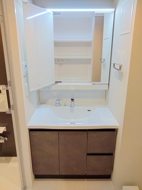 洗面設備　同仕様