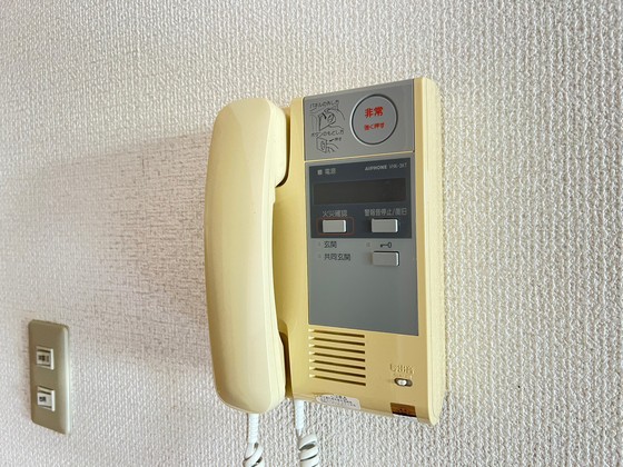 セキュリティ　掲載写真は同マンション別部屋参考写真となります。