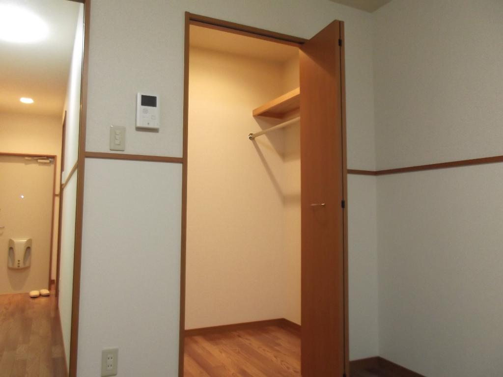 収納　ウォークインクローゼット