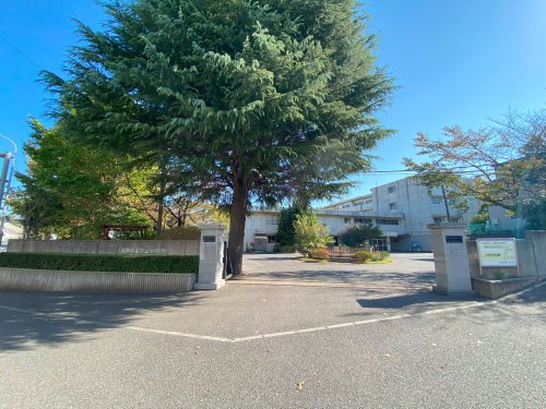 中学校　松戸市立第二中学校（中学校）まで732m