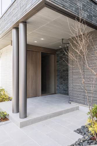 建物外観　エントランス