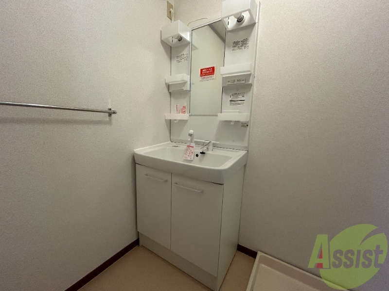 洗面設備　シャンプードレッサーなので身支度しやすそうですね。