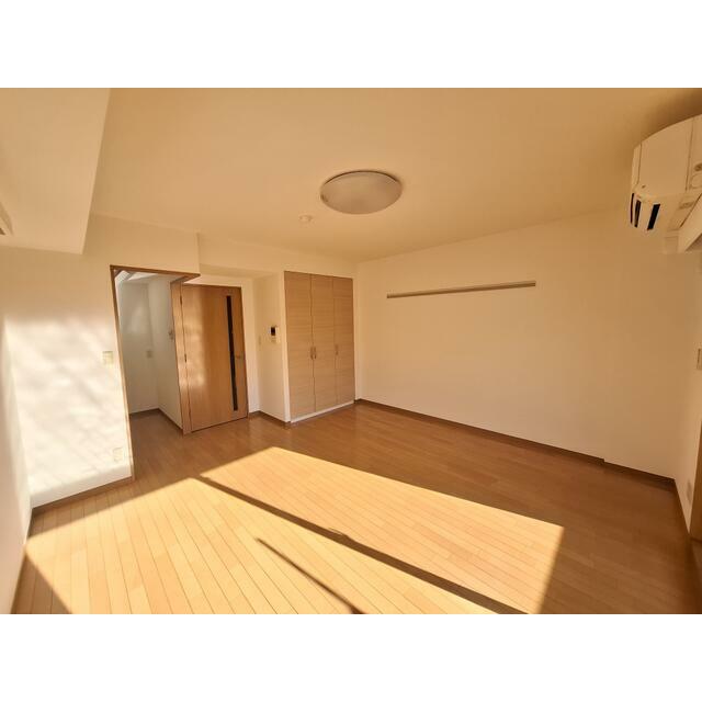 居室・リビング　南西向き・日当り良好