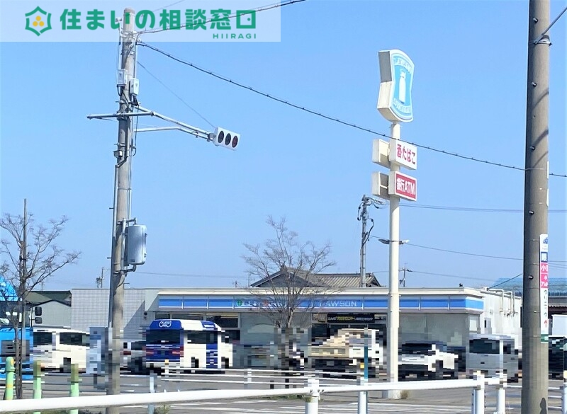 コンビニ　ローソン岡崎坂左右店（コンビニ）まで1080m