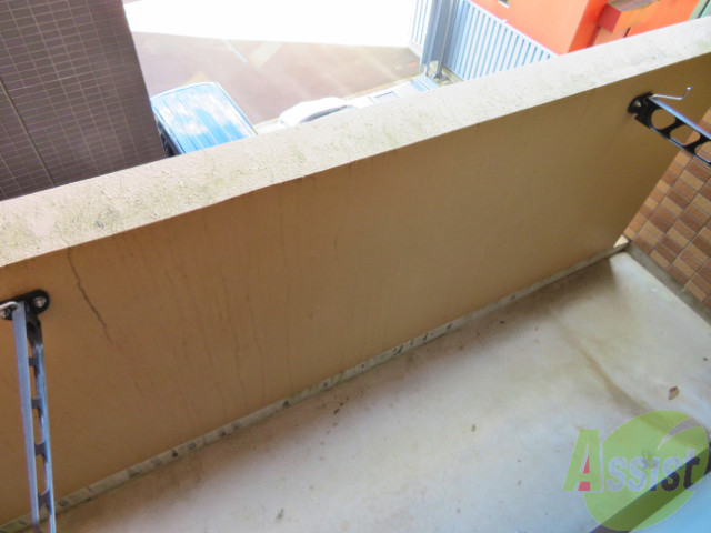 バルコニー　洗濯物がたくさん干せるバルコニーで嬉しいですね。