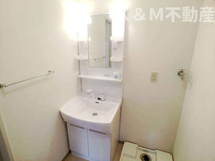 洗面設備　広い洗面スペース