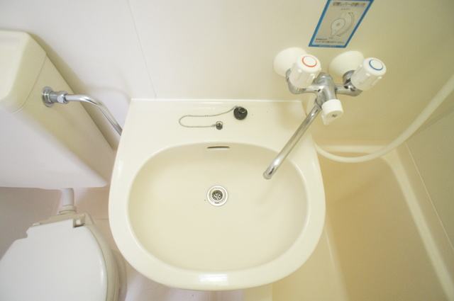 洗面設備　洗面ボウルもついているので、ここで洗顔できますね☆