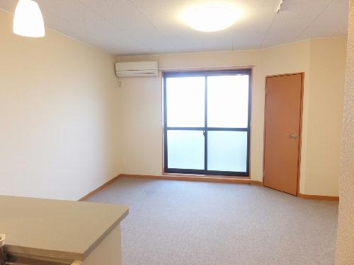 その他部屋・スペース　約10畳の広めのお部屋です。