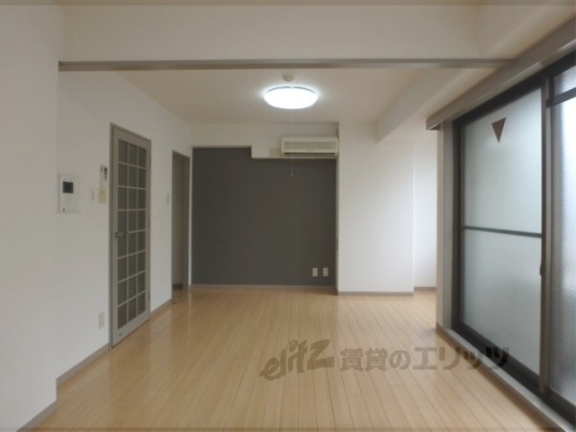 居室・リビング　洋室