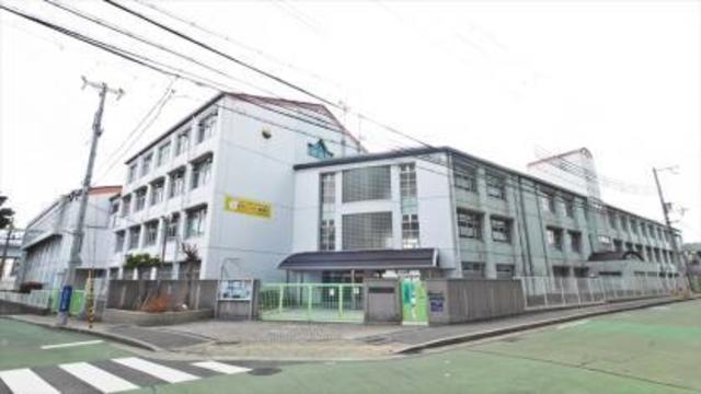 小学校　神戸市立西郷小学校（小学校）まで305m