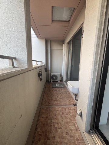 バルコニー　広々としたバルコニーです