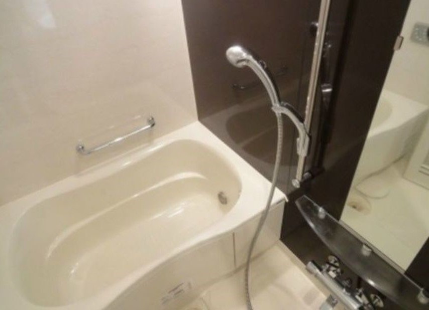 バス・シャワールーム　※別部屋参考写真