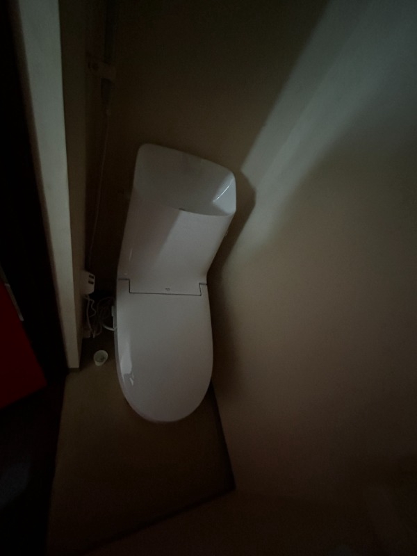 トイレ　トイレ