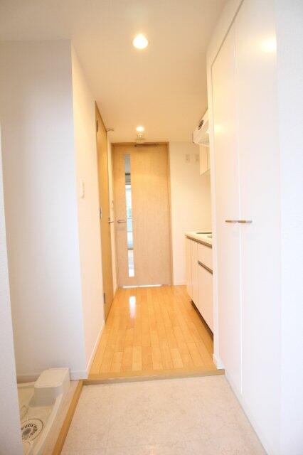 玄関　※参考写真