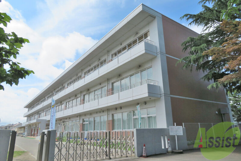 小学校　仙台市立遠見塚小学校（小学校）まで719m
