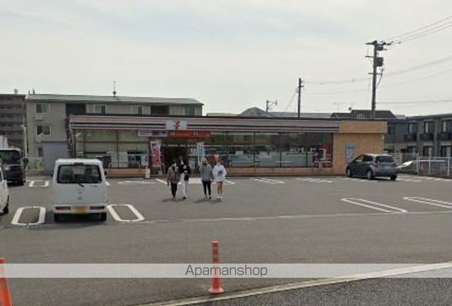 コンビニ　セブンイレブン（コンビニ）まで491m