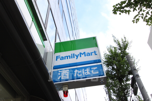 コンビニ　ファミリーマート　今池駅前（コンビニ）まで135m