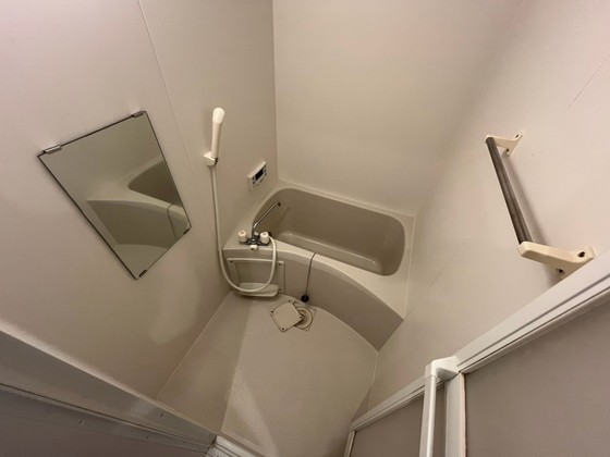 バス・シャワールーム　※別部屋の写真です