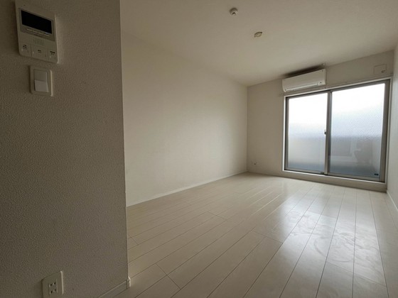 居室・リビング　※別部屋の写真です