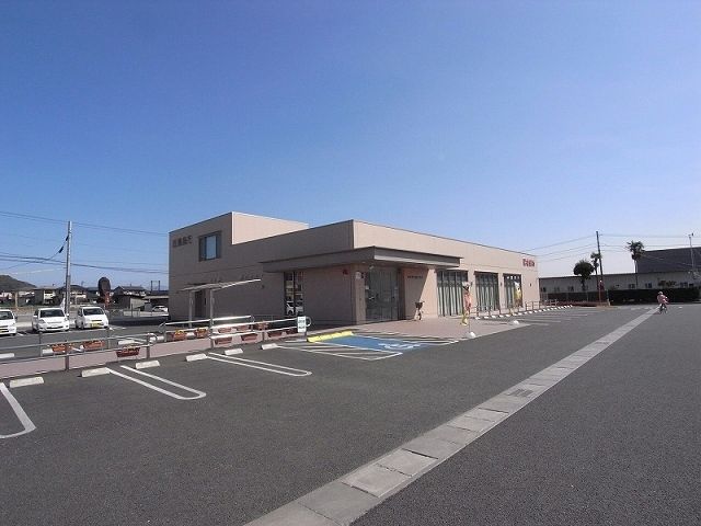 銀行　肥後銀行　植木支店（銀行）まで860m