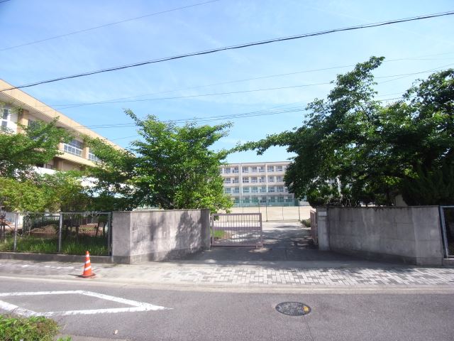 小学校　市立清水小学校（小学校）まで760m